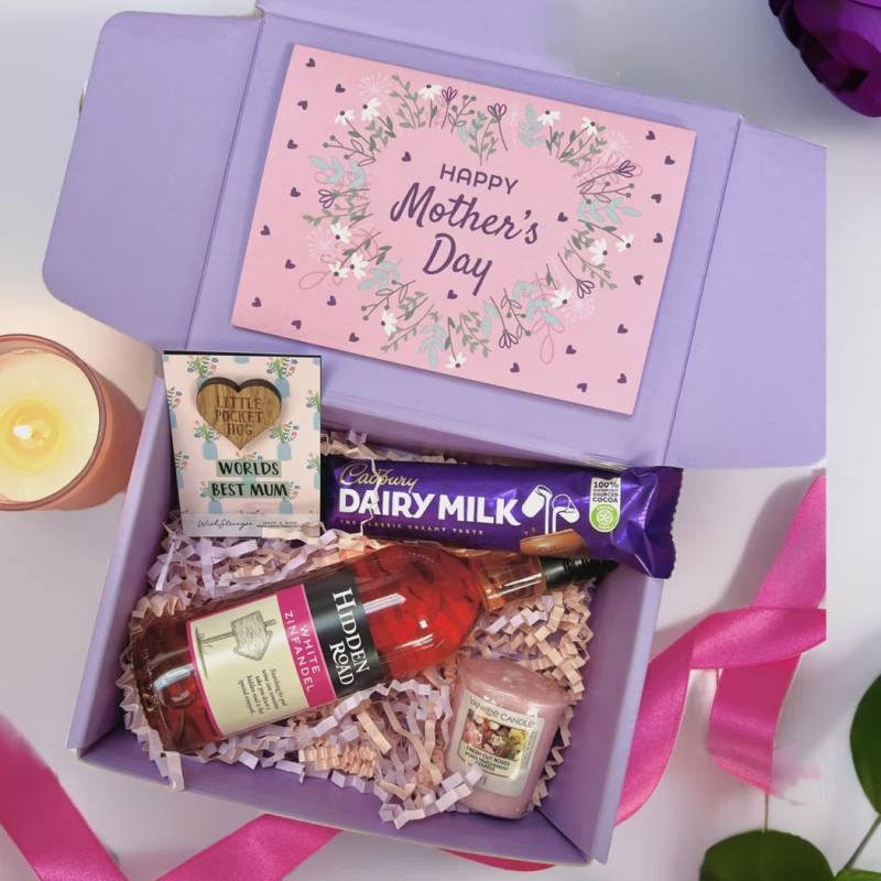 Mothers Day Rose Wine & Treats Hamper